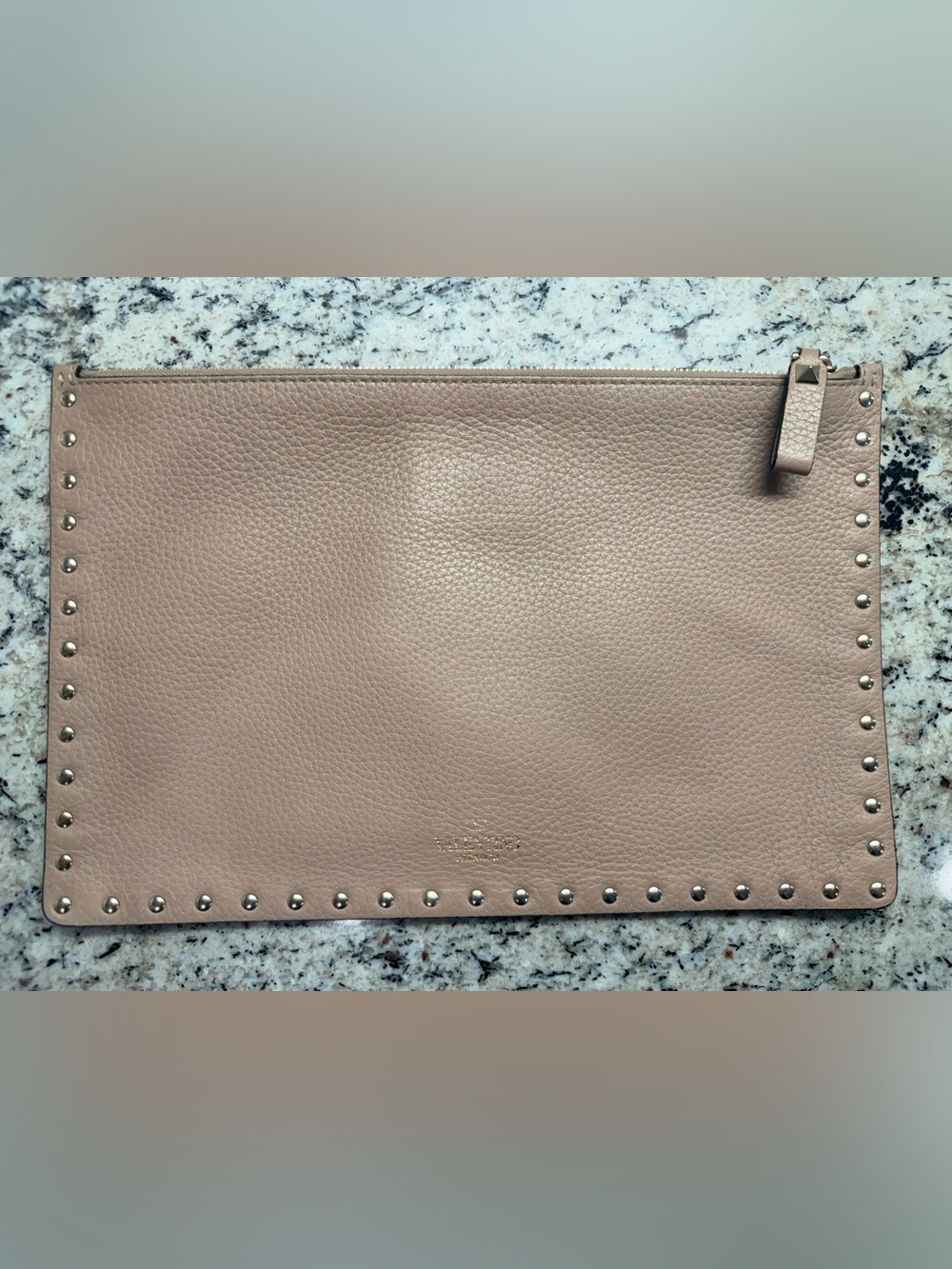 Valentino Garavani Large Rockstud Clutch / Zip top Pouch - Poudre Grainy Leather